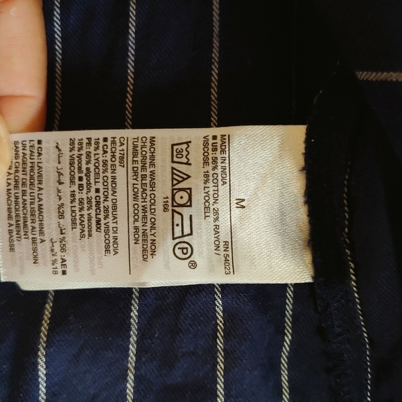 Old navy striped blouse - Picture 7 of 9